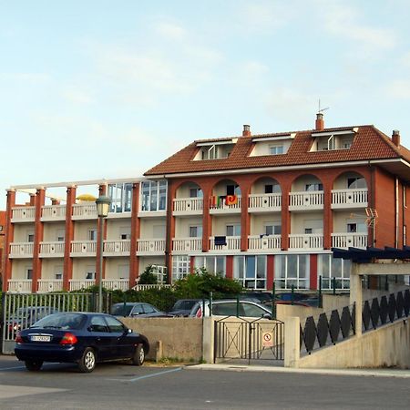 Hotel Torre Cristina Noja Exteriér fotografie
