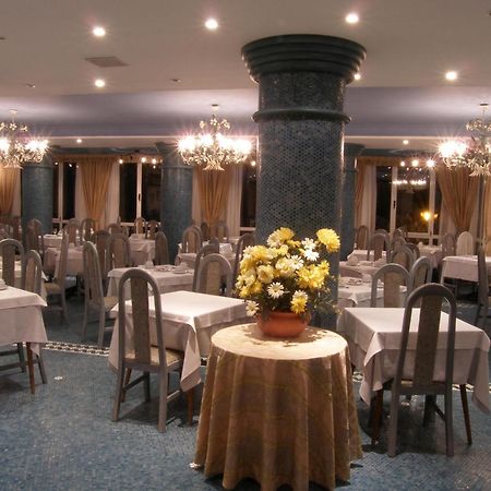 Hotel Torre Cristina Noja Exteriér fotografie
