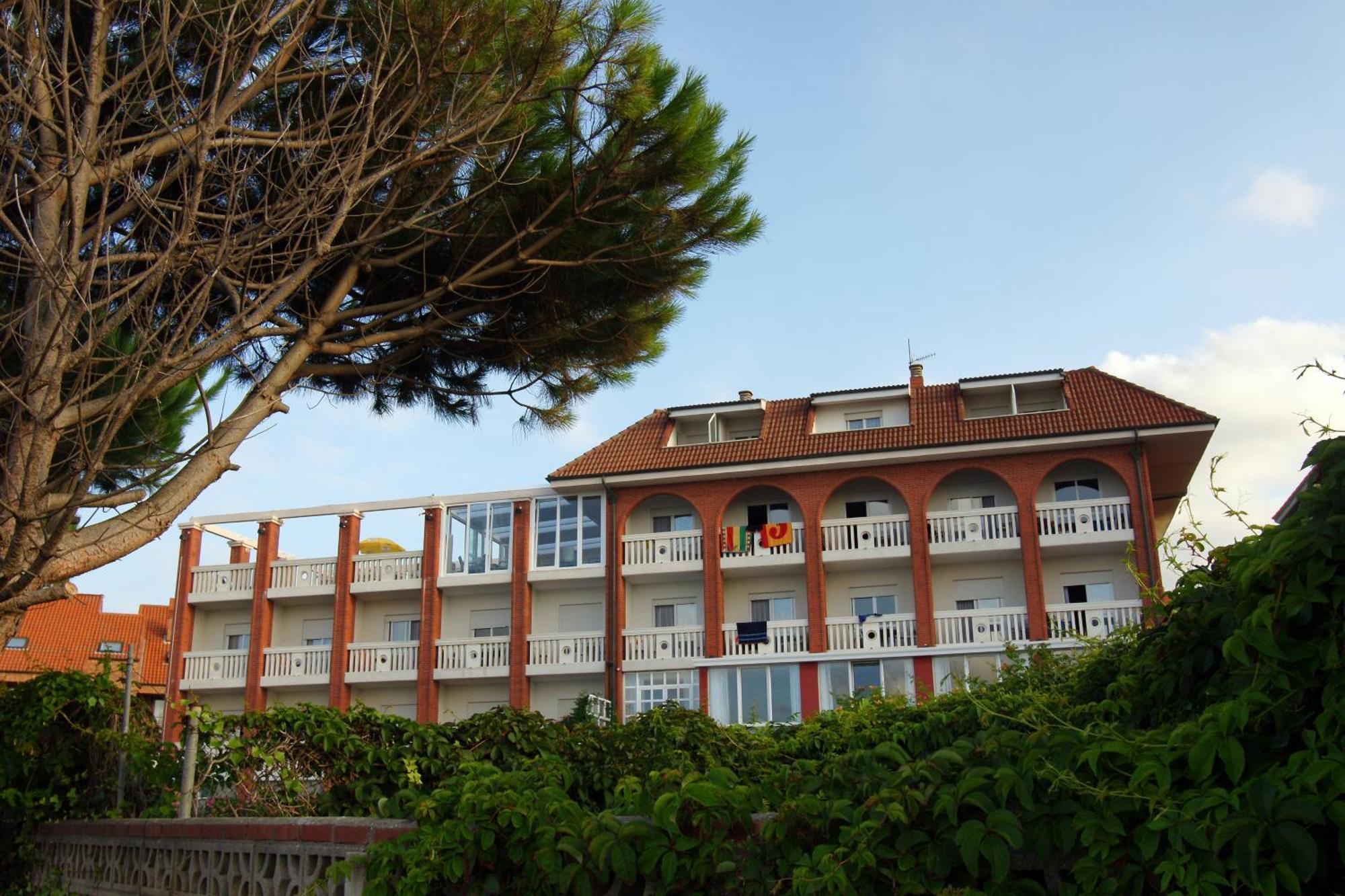 Hotel Torre Cristina Noja Exteriér fotografie