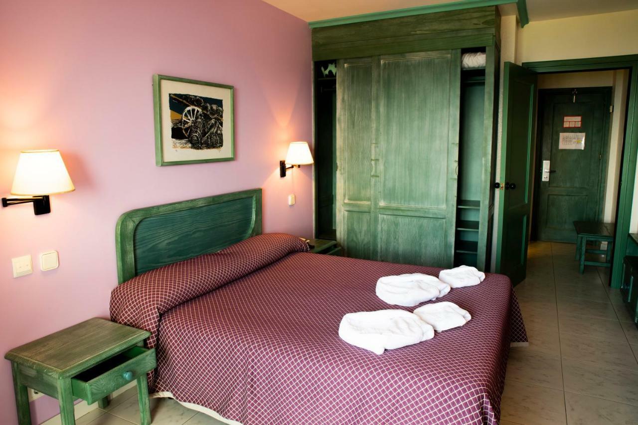 Hotel Torre Cristina Noja Exteriér fotografie
